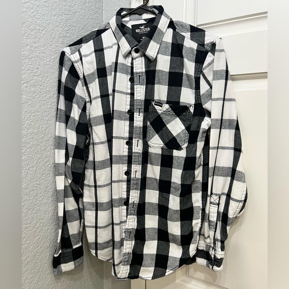 Hollister cotton flannel button down top